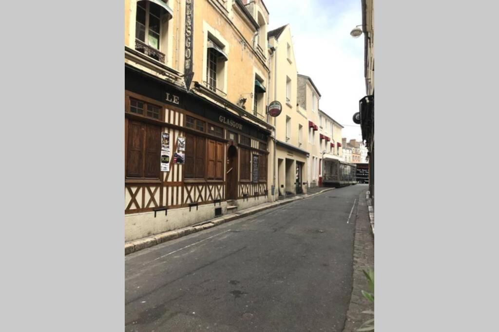 Appartamento Duplex Bellifontain Au Coeur De Fontainebleau Esterno foto